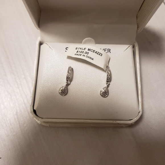 Authentic Victoria Townsend Sterling Silver Earrings - Picture 4 of 5